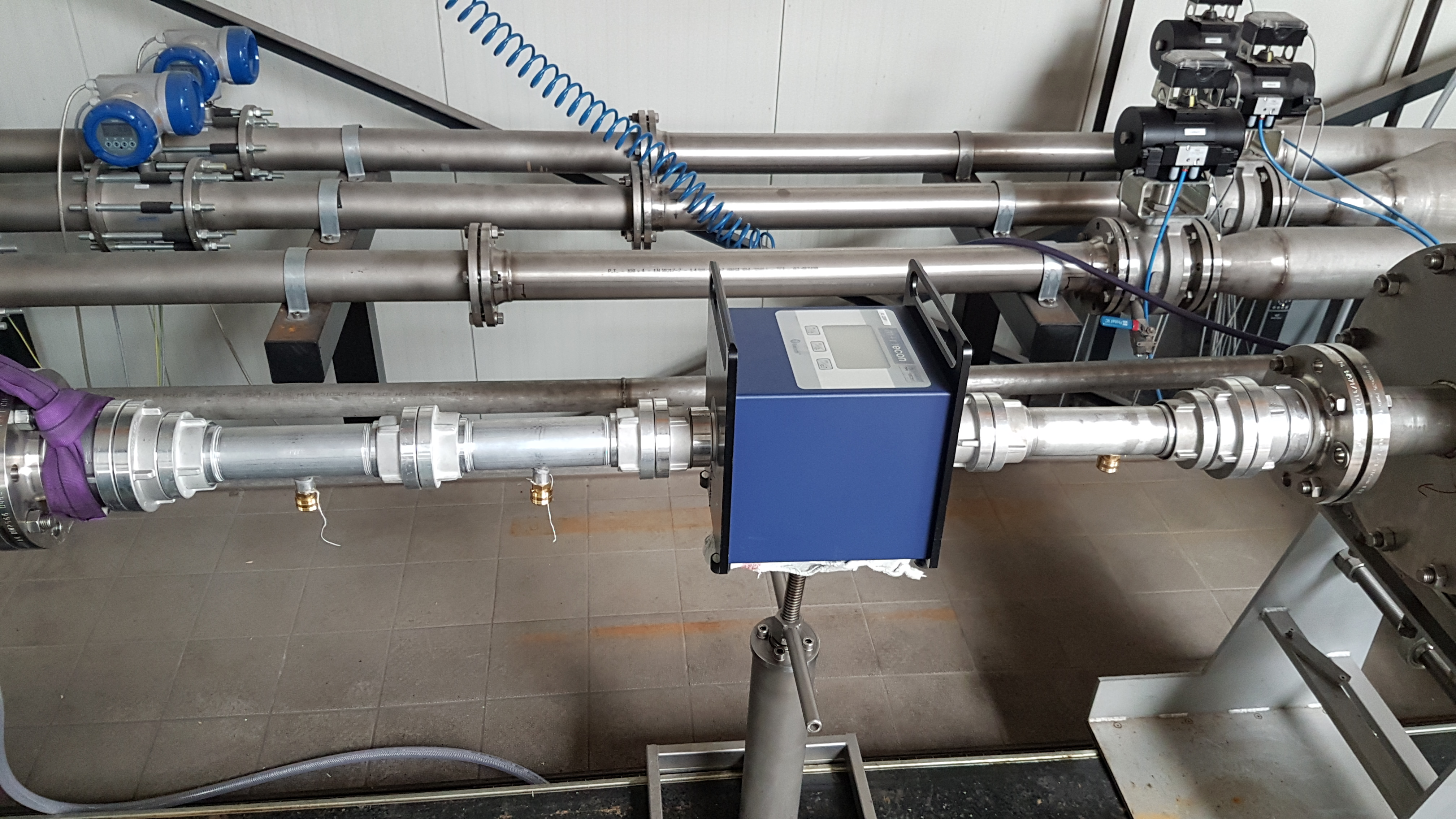 Magnetic flow meters DN 50 (2”) with adapters for special threaded connections